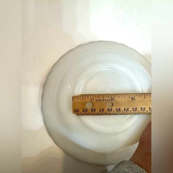 Anchor Hocking Fire King Swirl Milk Glass 8 1/2" Serving Bowl Gold Rim Vintage - Picture 5 of 6